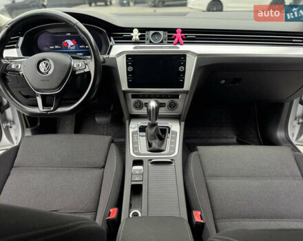 Сірий Фольксваген Пассат, об'ємом двигуна 2 л та пробігом 281 тис. км за 17500 $, фото 40 на Automoto.ua