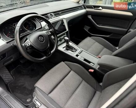 Серый Фольксваген Пассат, объемом двигателя 1.6 л и пробегом 214 тыс. км за 18300 $, фото 7 на Automoto.ua