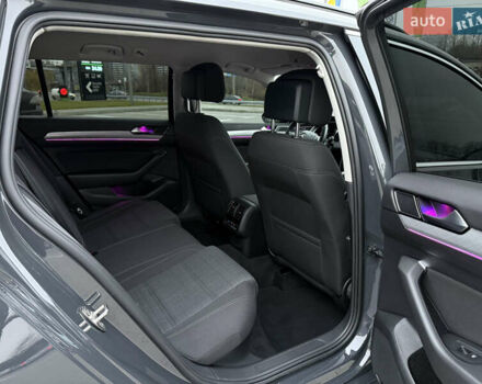 Сірий Фольксваген Пассат, об'ємом двигуна 2 л та пробігом 269 тис. км за 18750 $, фото 37 на Automoto.ua