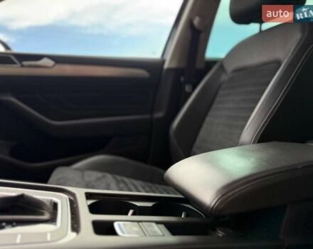 Фольксваген Пассат 2020 в Ужгороде на Automoto.ua Серый Фольксваген Пассат, объемом двигателя 1.97 л и пробегом 190 тыс. км за 20999 $, фото 33 на Automoto.ua
