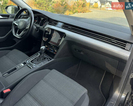 Серый Фольксваген Пассат, объемом двигателя 2 л и пробегом 170 тыс. км за 21900 $, фото 29 на Automoto.ua