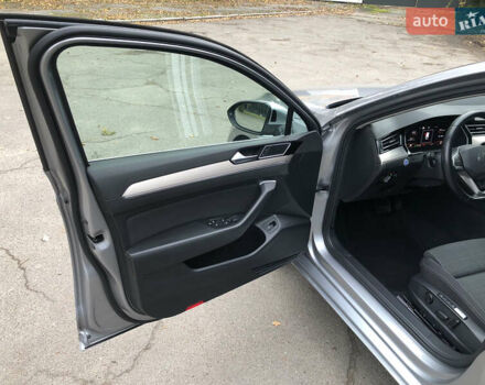 Серый Фольксваген Пассат, объемом двигателя 1.97 л и пробегом 185 тыс. км за 22950 $, фото 37 на Automoto.ua