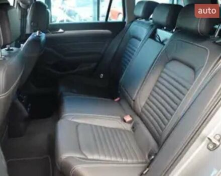 Сірий Фольксваген Пассат, об'ємом двигуна 2 л та пробігом 140 тис. км за 28250 $, фото 9 на Automoto.ua