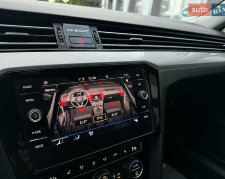 Серый Фольксваген Пассат, объемом двигателя 2 л и пробегом 220 тыс. км за 19800 $, фото 59 на Automoto.ua