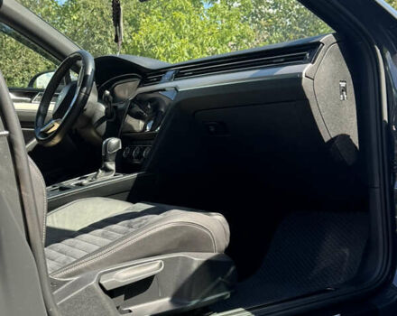 Серый Фольксваген Пассат, объемом двигателя 1.97 л и пробегом 185 тыс. км за 28000 $, фото 16 на Automoto.ua