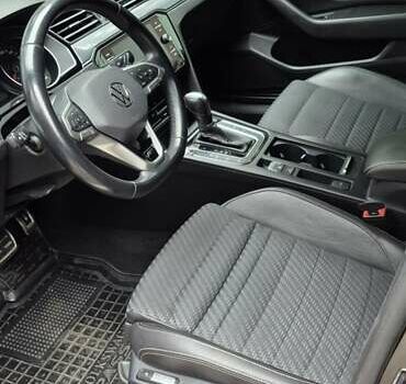 Серый Фольксваген Пассат, объемом двигателя 1.97 л и пробегом 207 тыс. км за 23900 $, фото 20 на Automoto.ua