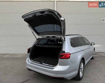 Серый Фольксваген Пассат, объемом двигателя 2 л и пробегом 205 тыс. км за 19500 $, фото 34 на Automoto.ua