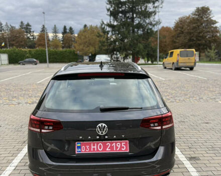 Серый Фольксваген Пассат, объемом двигателя 1.6 л и пробегом 197 тыс. км за 18499 $, фото 4 на Automoto.ua