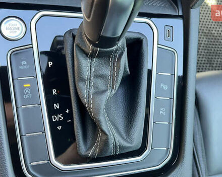 Серый Фольксваген Пассат, объемом двигателя 1.97 л и пробегом 176 тыс. км за 27900 $, фото 22 на Automoto.ua