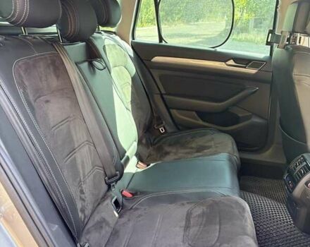 Серый Фольксваген Пассат, объемом двигателя 1.97 л и пробегом 207 тыс. км за 23000 $, фото 27 на Automoto.ua