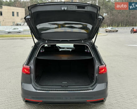 Сірий Фольксваген Пассат, об'ємом двигуна 2 л та пробігом 269 тис. км за 18750 $, фото 33 на Automoto.ua