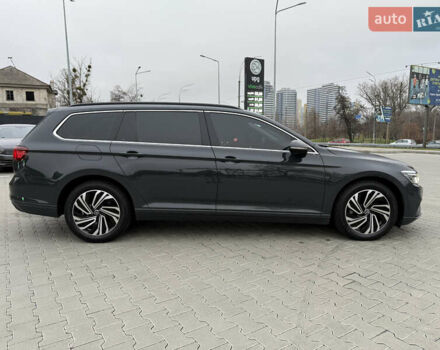 Сірий Фольксваген Пассат, об'ємом двигуна 2 л та пробігом 269 тис. км за 18750 $, фото 6 на Automoto.ua