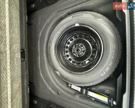 Серый Фольксваген Пассат, объемом двигателя 1.6 л и пробегом 197 тыс. км за 18499 $, фото 24 на Automoto.ua