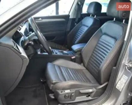 Сірий Фольксваген Пассат, об'ємом двигуна 2 л та пробігом 140 тис. км за 28250 $, фото 10 на Automoto.ua