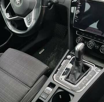 Серый Фольксваген Пассат, объемом двигателя 1.97 л и пробегом 208 тыс. км за 23000 $, фото 18 на Automoto.ua