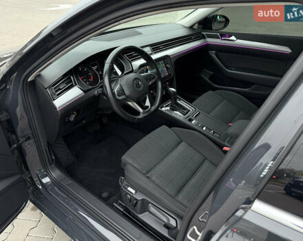 Сірий Фольксваген Пассат, об'ємом двигуна 2 л та пробігом 269 тис. км за 18750 $, фото 10 на Automoto.ua