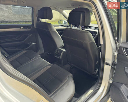 Серый Фольксваген Пассат, объемом двигателя 1.97 л и пробегом 138 тыс. км за 28400 $, фото 38 на Automoto.ua