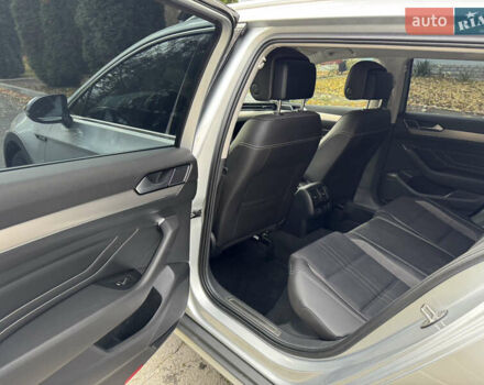 Серый Фольксваген Пассат, объемом двигателя 1.97 л и пробегом 138 тыс. км за 28400 $, фото 31 на Automoto.ua