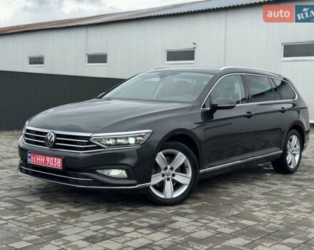 Серый Фольксваген Пассат, объемом двигателя 2 л и пробегом 216 тыс. км за 21300 $, фото 1 на Automoto.ua