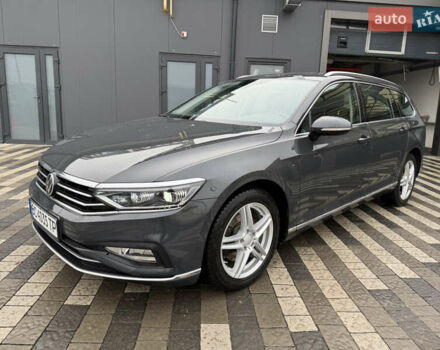 Серый Фольксваген Пассат, объемом двигателя 1.97 л и пробегом 220 тыс. км за 20990 $, фото 1 на Automoto.ua