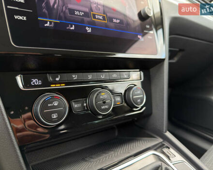 Серый Фольксваген Пассат, объемом двигателя 2 л и пробегом 232 тыс. км за 21799 $, фото 27 на Automoto.ua