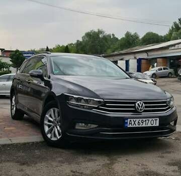 Серый Фольксваген Пассат, объемом двигателя 1.97 л и пробегом 208 тыс. км за 23000 $, фото 10 на Automoto.ua