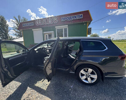 Серый Фольксваген Пассат, объемом двигателя 1.97 л и пробегом 185 тыс. км за 28000 $, фото 25 на Automoto.ua