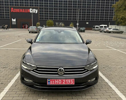 Серый Фольксваген Пассат, объемом двигателя 1.6 л и пробегом 197 тыс. км за 18499 $, фото 1 на Automoto.ua