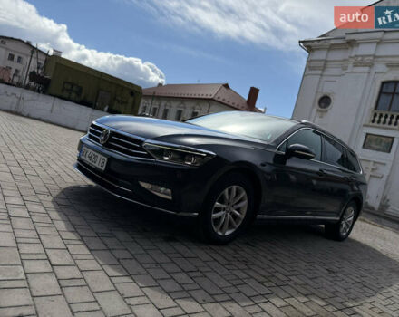Серый Фольксваген Пассат, объемом двигателя 1.97 л и пробегом 189 тыс. км за 21500 $, фото 25 на Automoto.ua