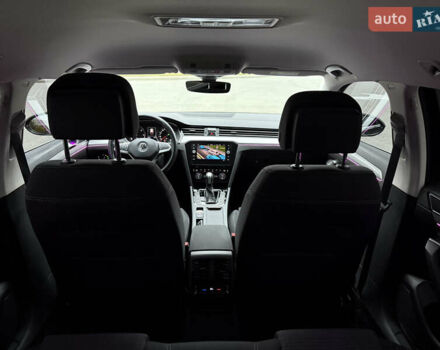 Сірий Фольксваген Пассат, об'ємом двигуна 2 л та пробігом 269 тис. км за 18750 $, фото 36 на Automoto.ua