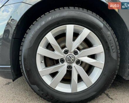 Серый Фольксваген Пассат, объемом двигателя 2 л и пробегом 220 тыс. км за 19800 $, фото 16 на Automoto.ua