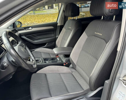 Серый Фольксваген Пассат, объемом двигателя 1.97 л и пробегом 138 тыс. км за 28400 $, фото 22 на Automoto.ua