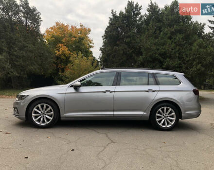 Серый Фольксваген Пассат, объемом двигателя 1.97 л и пробегом 185 тыс. км за 22950 $, фото 4 на Automoto.ua