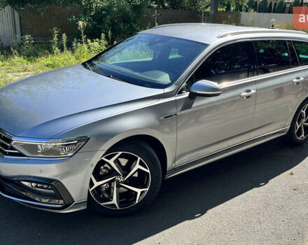 Серый Фольксваген Пассат, объемом двигателя 1.97 л и пробегом 176 тыс. км за 27900 $, фото 2 на Automoto.ua