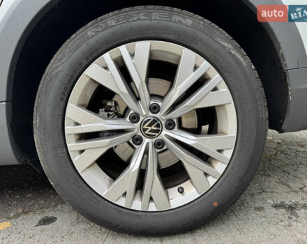 Серый Фольксваген Пассат, объемом двигателя 1.97 л и пробегом 138 тыс. км за 28400 $, фото 15 на Automoto.ua