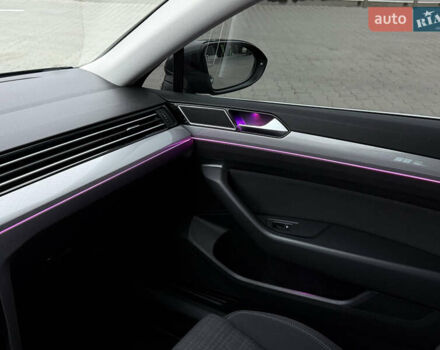 Сірий Фольксваген Пассат, об'ємом двигуна 2 л та пробігом 269 тис. км за 18750 $, фото 25 на Automoto.ua