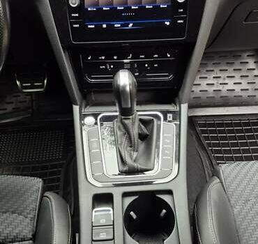 Серый Фольксваген Пассат, объемом двигателя 1.97 л и пробегом 207 тыс. км за 23900 $, фото 27 на Automoto.ua