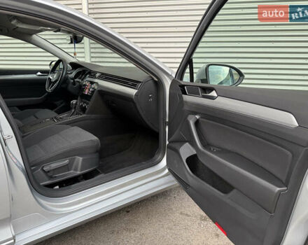 Серый Фольксваген Пассат, объемом двигателя 2 л и пробегом 205 тыс. км за 19500 $, фото 21 на Automoto.ua