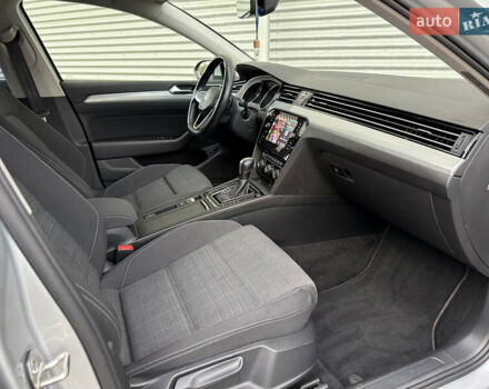 Серый Фольксваген Пассат, объемом двигателя 2 л и пробегом 205 тыс. км за 19500 $, фото 23 на Automoto.ua