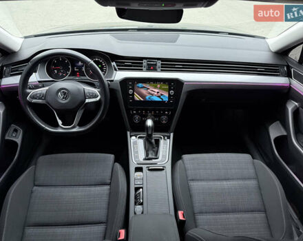 Сірий Фольксваген Пассат, об'ємом двигуна 2 л та пробігом 269 тис. км за 18750 $, фото 13 на Automoto.ua