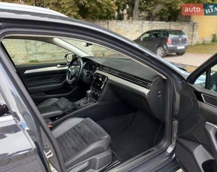 Фольксваген Пассат 2020 в Ужгороде на Automoto.ua Серый Фольксваген Пассат, объемом двигателя 1.97 л и пробегом 190 тыс. км за 20999 $, фото 12 на Automoto.ua