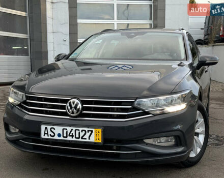 Серый Фольксваген Пассат, объемом двигателя 2 л и пробегом 220 тыс. км за 19800 $, фото 3 на Automoto.ua