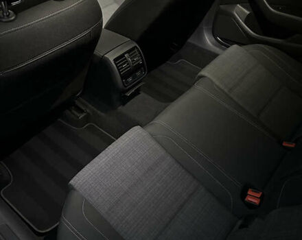 Серый Фольксваген Пассат, объемом двигателя 1.97 л и пробегом 170 тыс. км за 22200 $, фото 26 на Automoto.ua