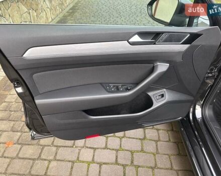 Серый Фольксваген Пассат, объемом двигателя 2 л и пробегом 219 тыс. км за 24308 $, фото 7 на Automoto.ua