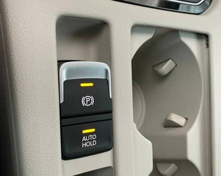 Серый Фольксваген Пассат, объемом двигателя 1.97 л и пробегом 156 тыс. км за 24300 $, фото 25 на Automoto.ua