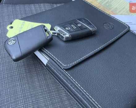 Серый Фольксваген Пассат, объемом двигателя 1.97 л и пробегом 175 тыс. км за 22741 $, фото 38 на Automoto.ua