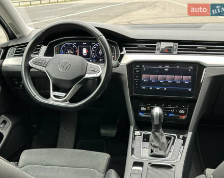 Серый Фольксваген Пассат, объемом двигателя 2 л и пробегом 181 тыс. км за 26699 $, фото 88 на Automoto.ua