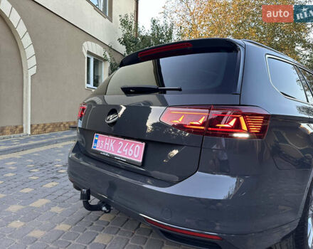 Серый Фольксваген Пассат, объемом двигателя 1.97 л и пробегом 216 тыс. км за 22999 $, фото 19 на Automoto.ua