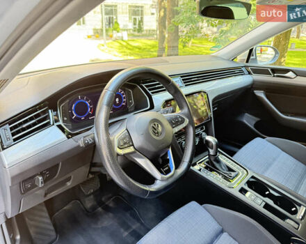 Сірий Фольксваген Пассат, об'ємом двигуна 1.4 л та пробігом 162 тис. км за 24999 $, фото 46 на Automoto.ua