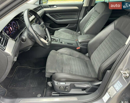 Серый Фольксваген Пассат, объемом двигателя 2 л и пробегом 181 тыс. км за 26699 $, фото 64 на Automoto.ua